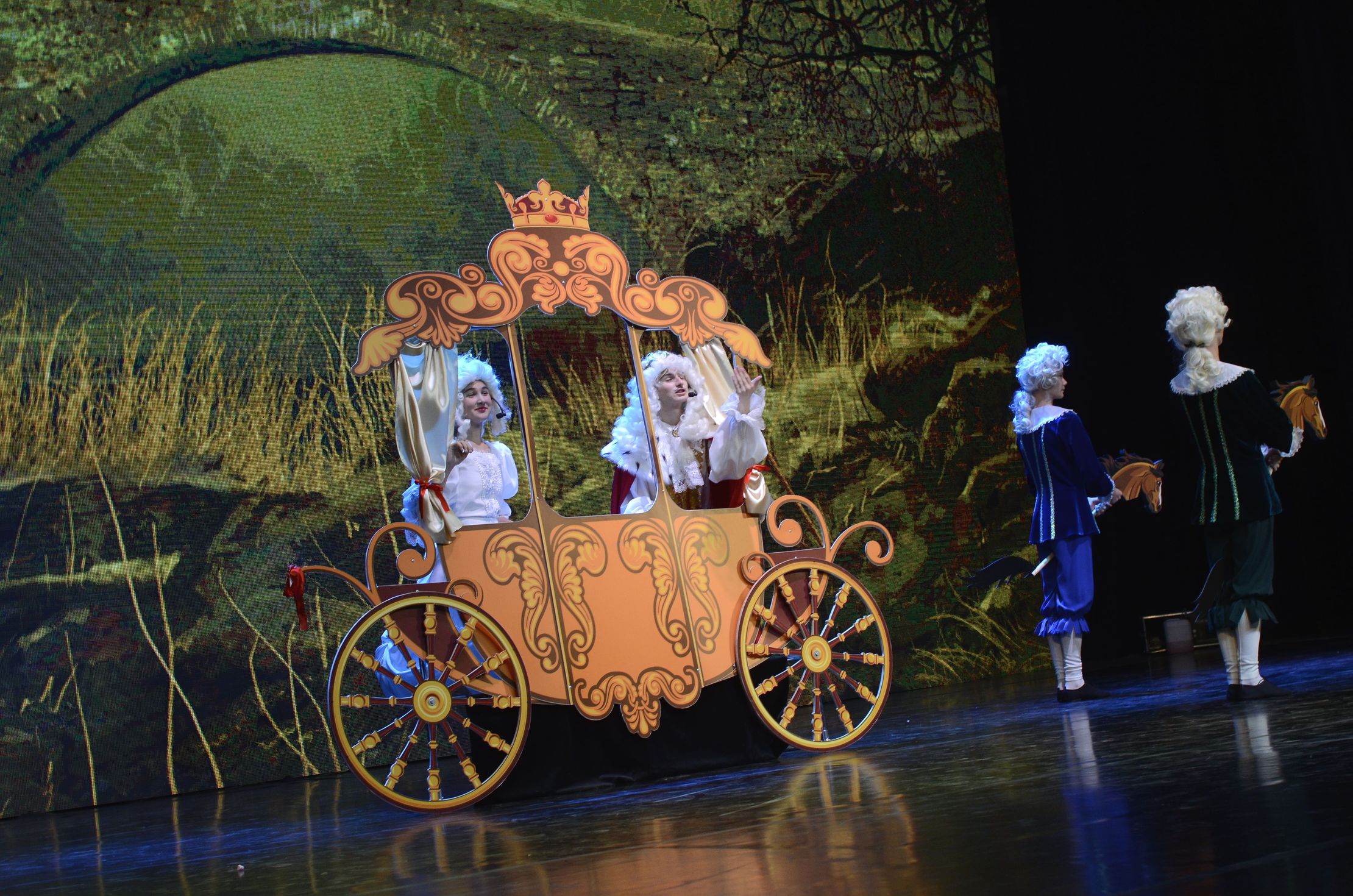 Кот в сапогах – афиша