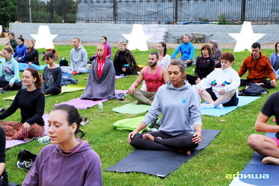 Park Yoga by Nym – афиша