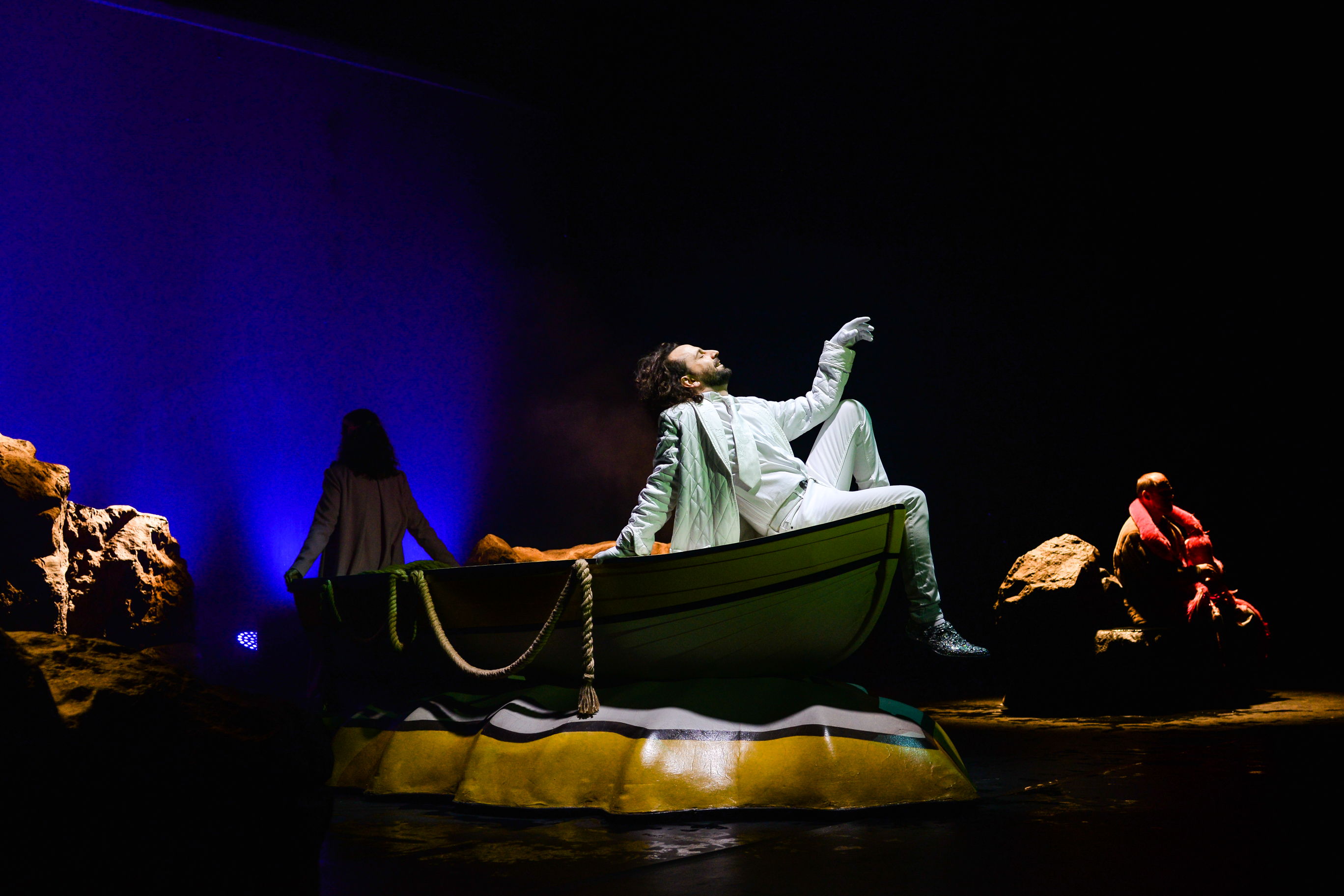 Женщины – афиша