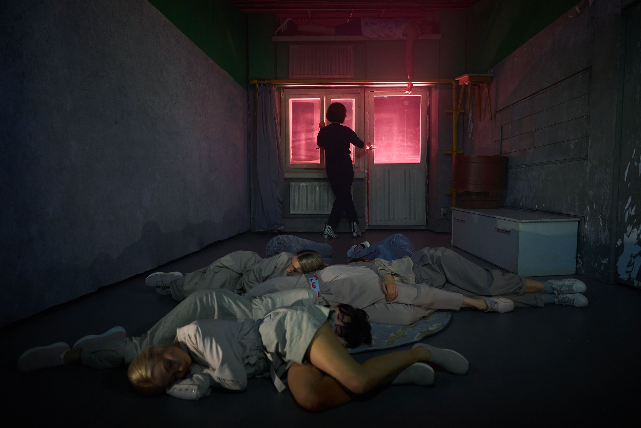 В кольцах – афиша