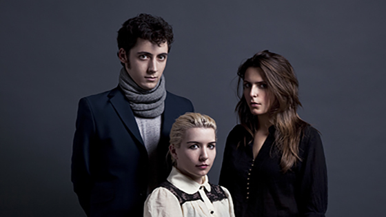 : Austra (Канада)