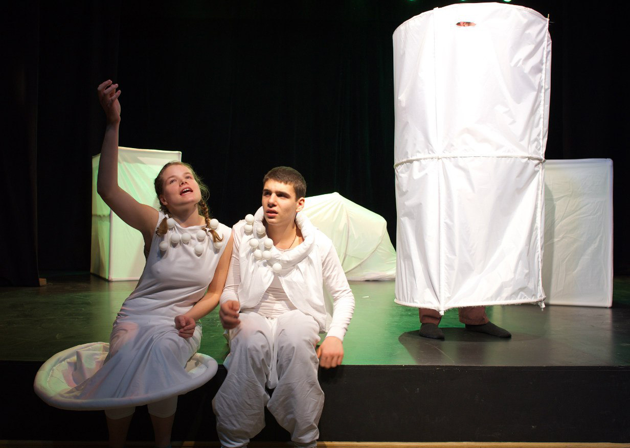 Путешественники – афиша