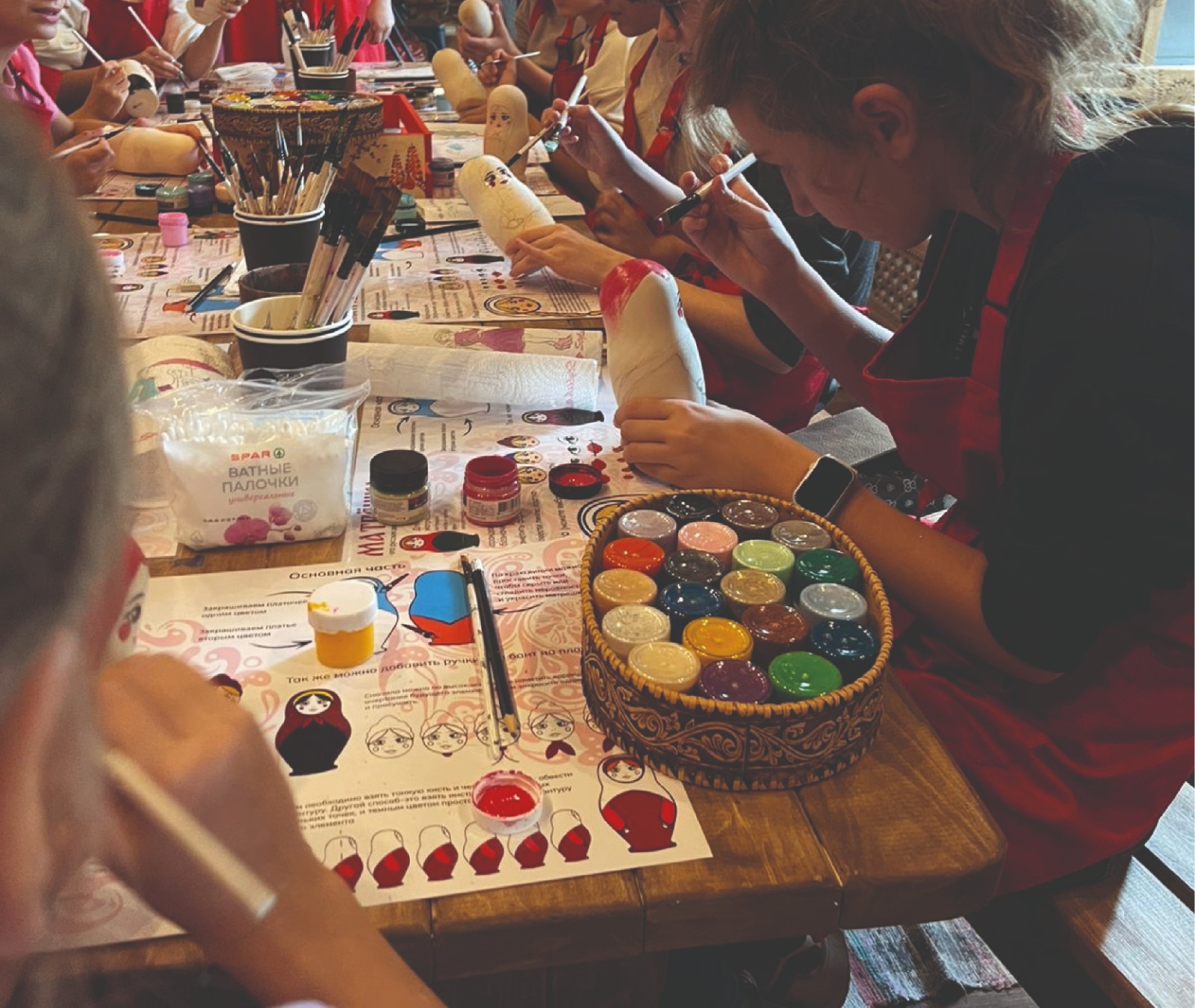 Мастер-класс «Роспись матрешки с чаепитием» – афиша