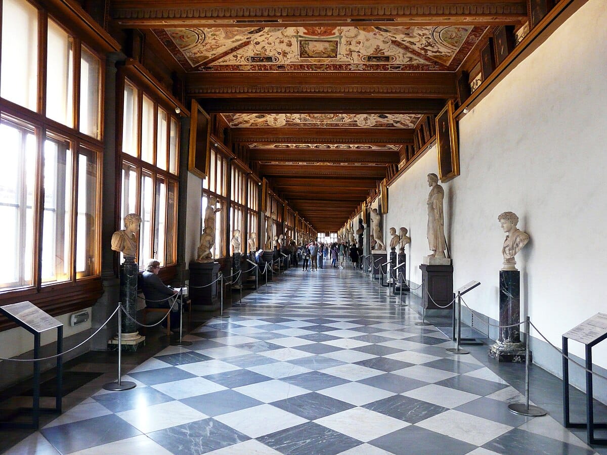 Лекция Веры Всеволодовны Донец. Тема: «Прогулка по галерее Уффици» – афиша