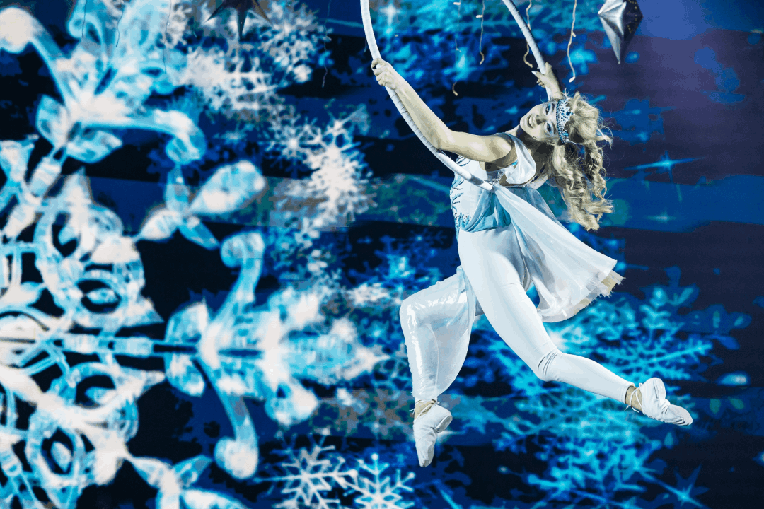 Как зажечь елку – афиша