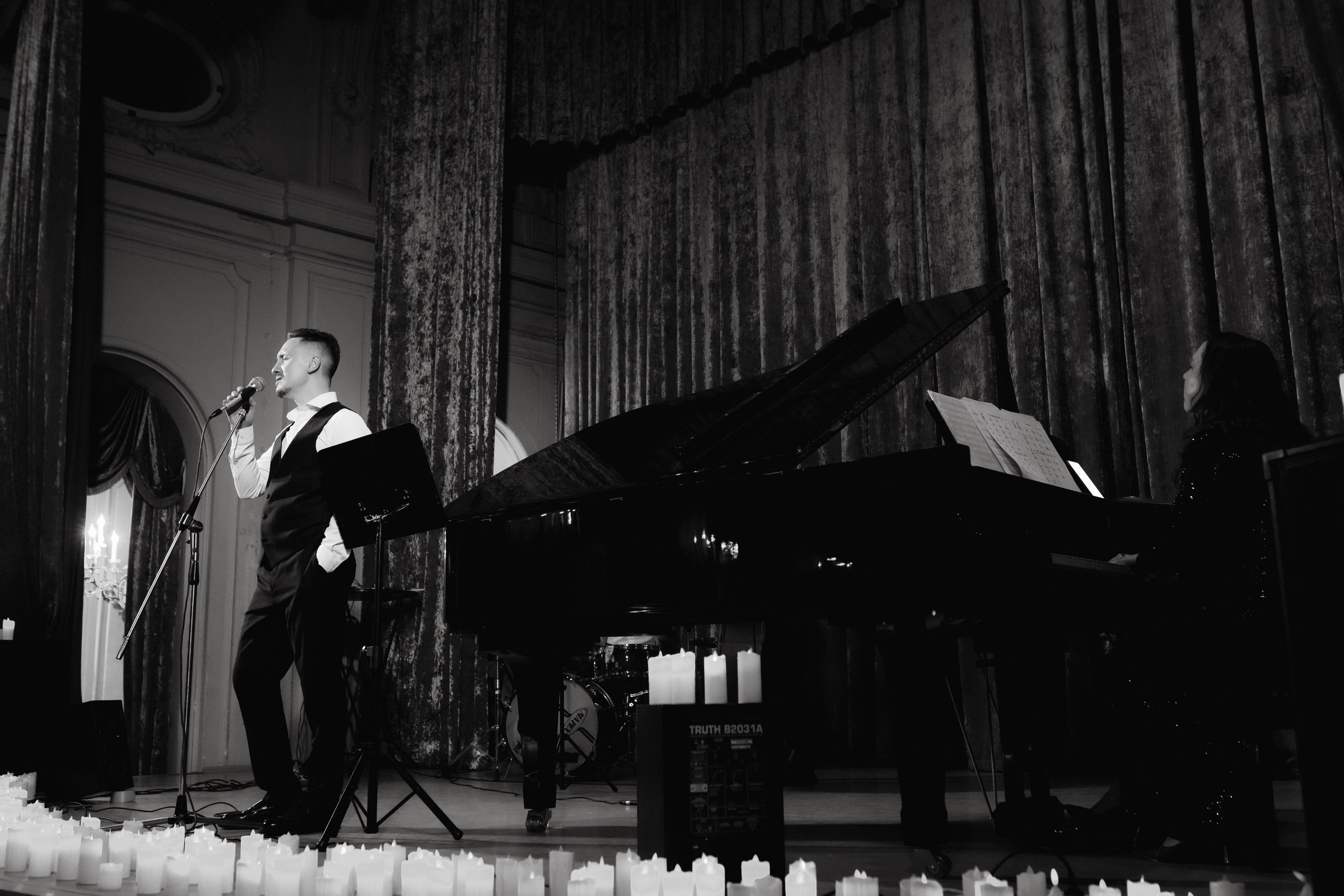 Фрэнк Синатра при свечах во дворце. Концерт с экскурсией по дворцу – афиша