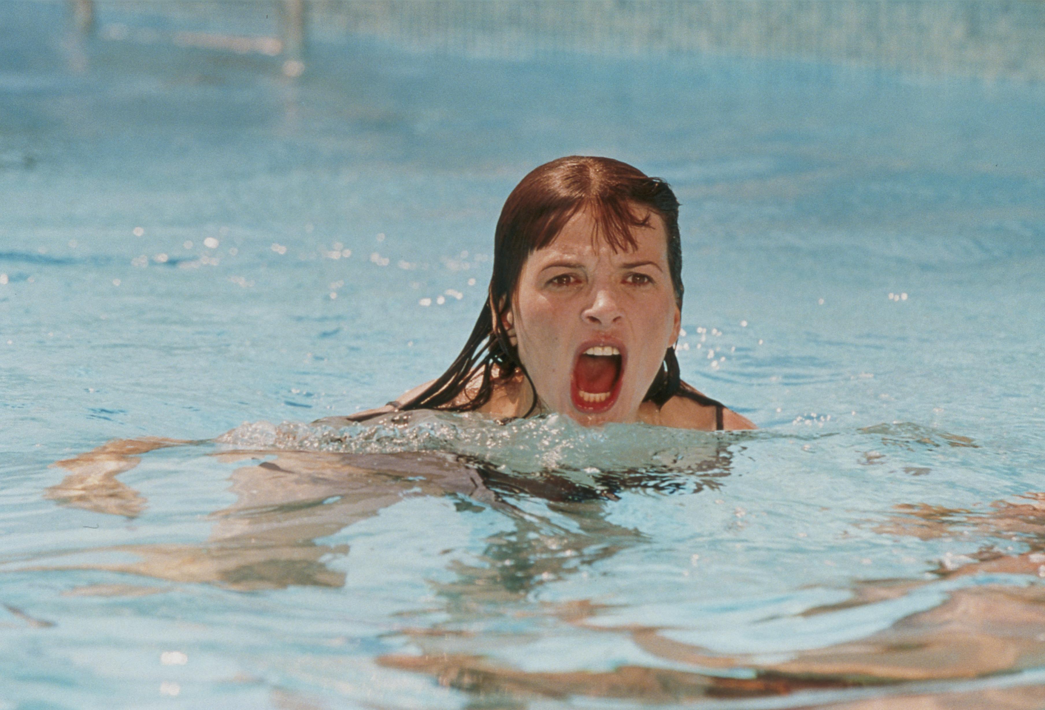 Код: Неизвестен – афиша