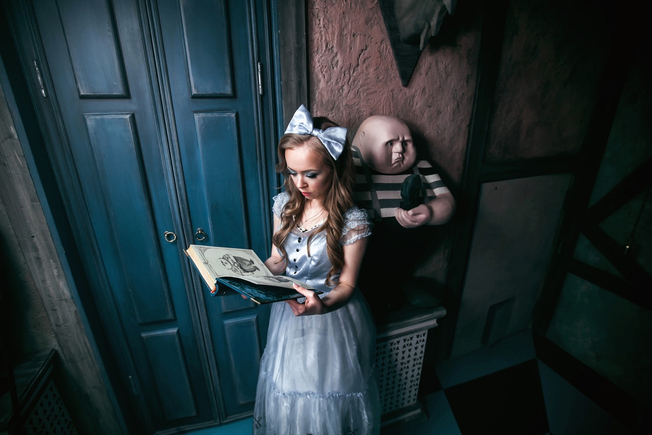 Квест «Алиса в Стране Чудес» – афиша