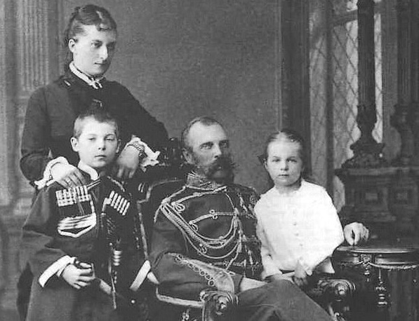 Лекция Ангелины Дроновой Тема: «История бастардов. Внебрачные дети российских монархов» – афиша