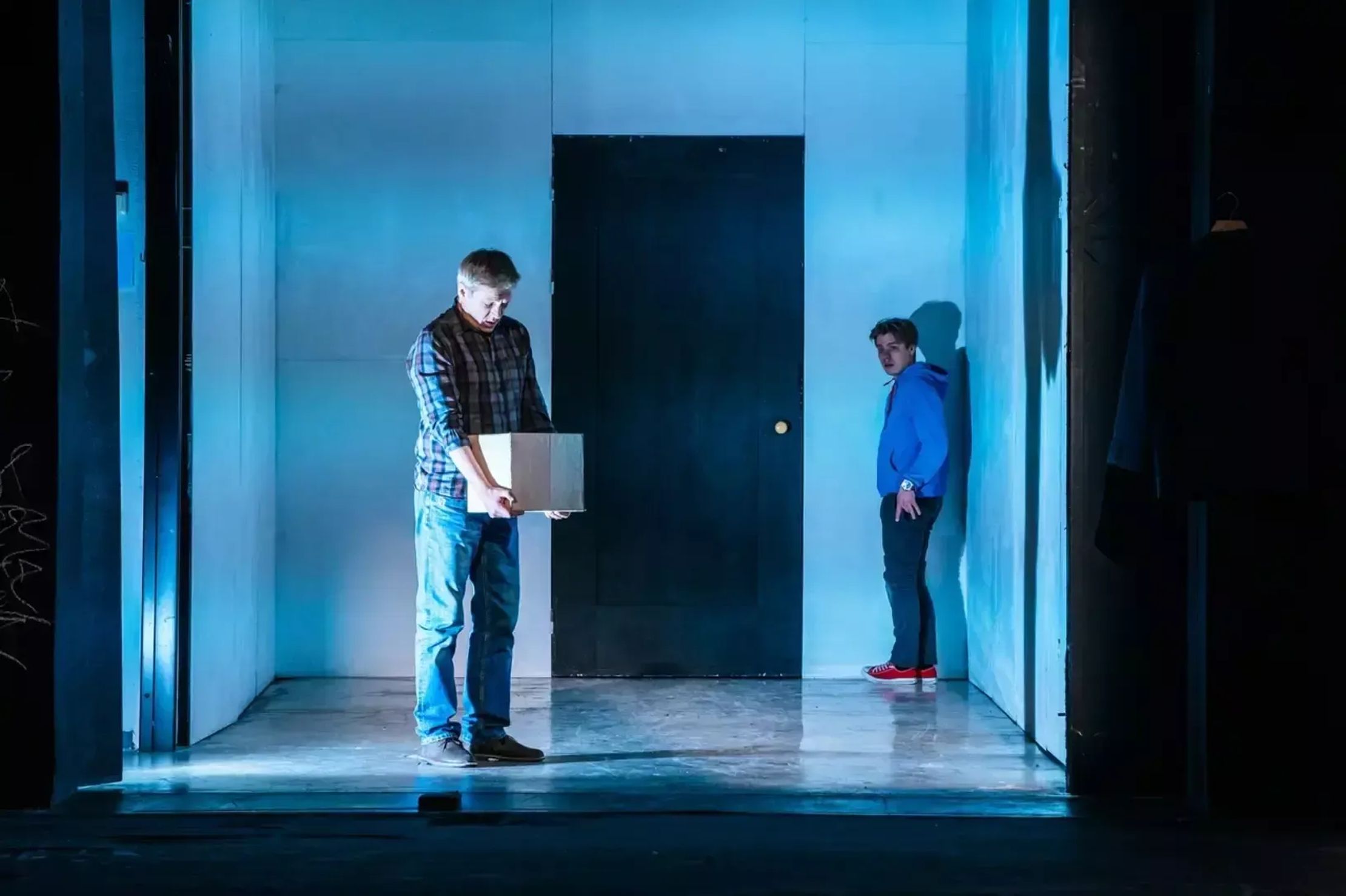 Загадочное ночное убийство собаки – афиша