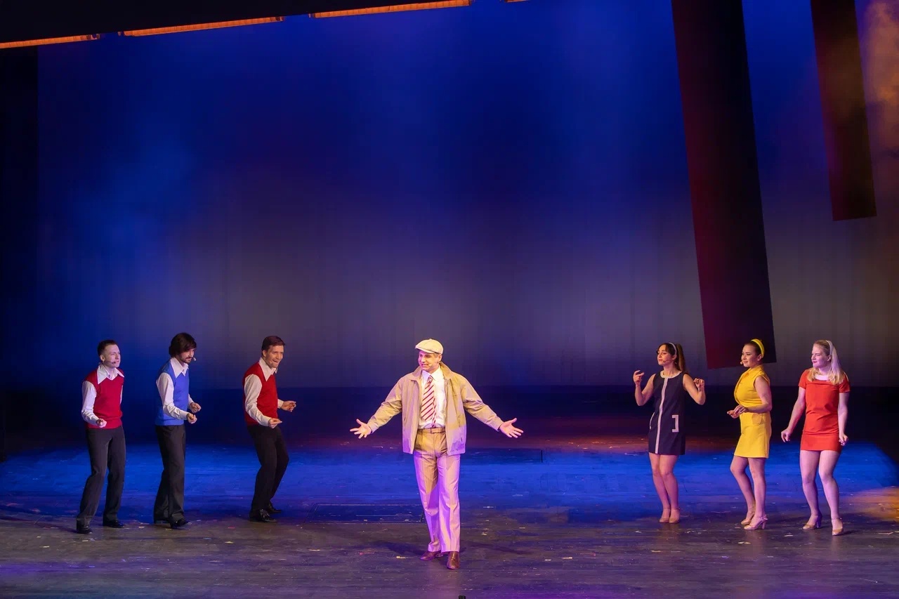 С любимыми не расставайтесь – афиша