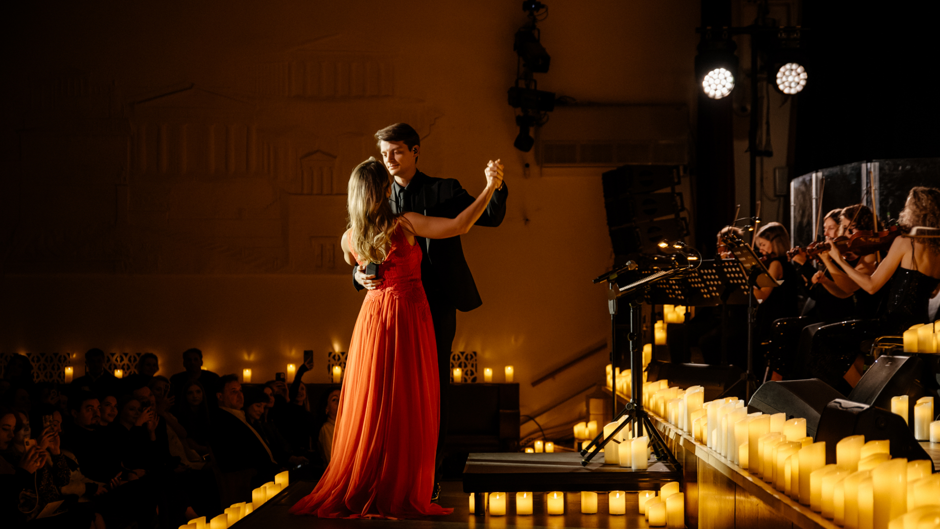 Электроёлка. Lumisfera и 5000 свечей – афиша