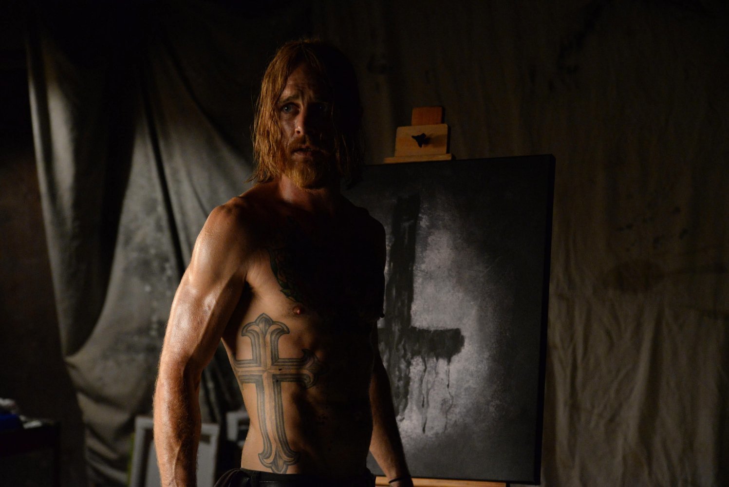 Итан Эмбри – фото