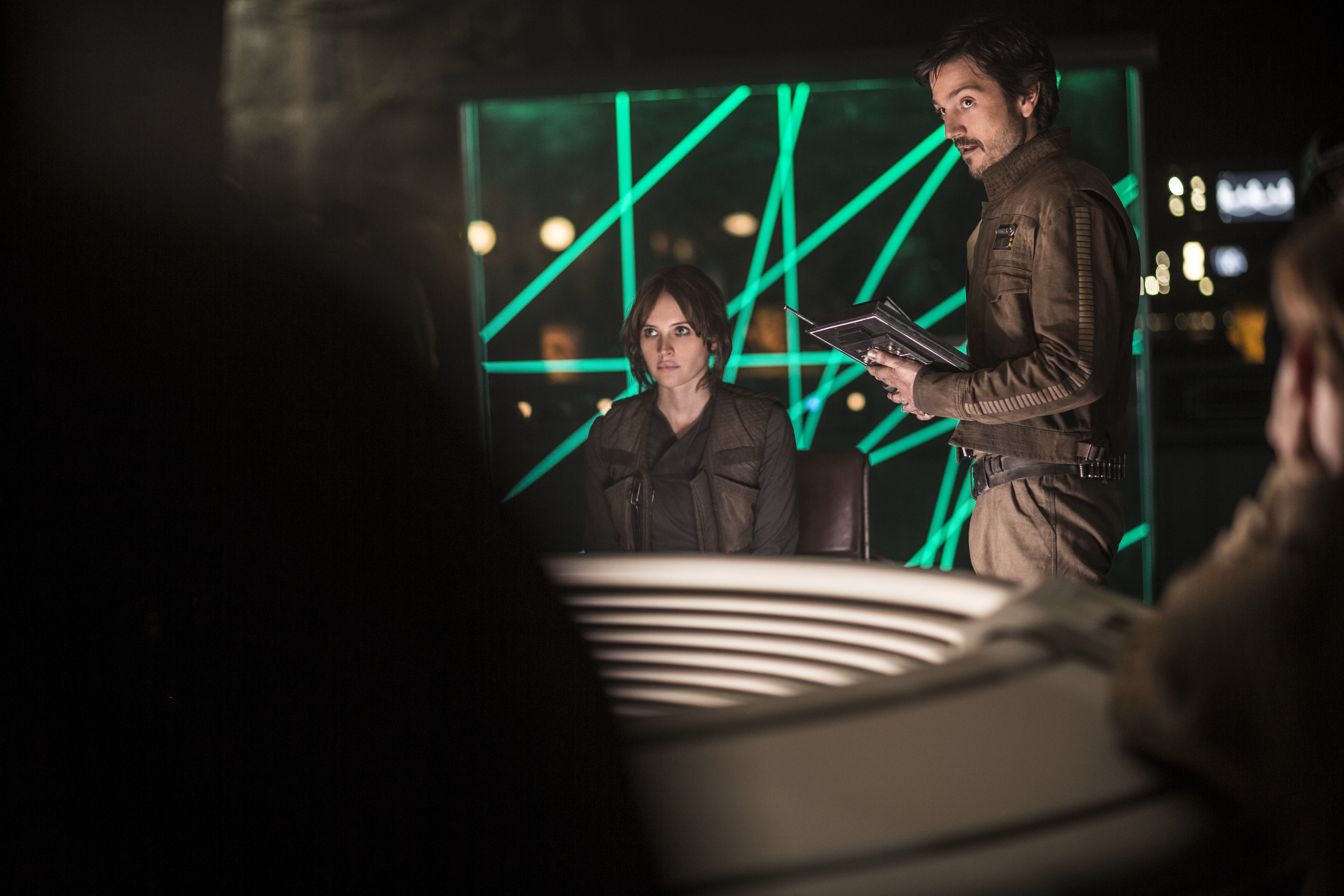 Диего Луна – фото