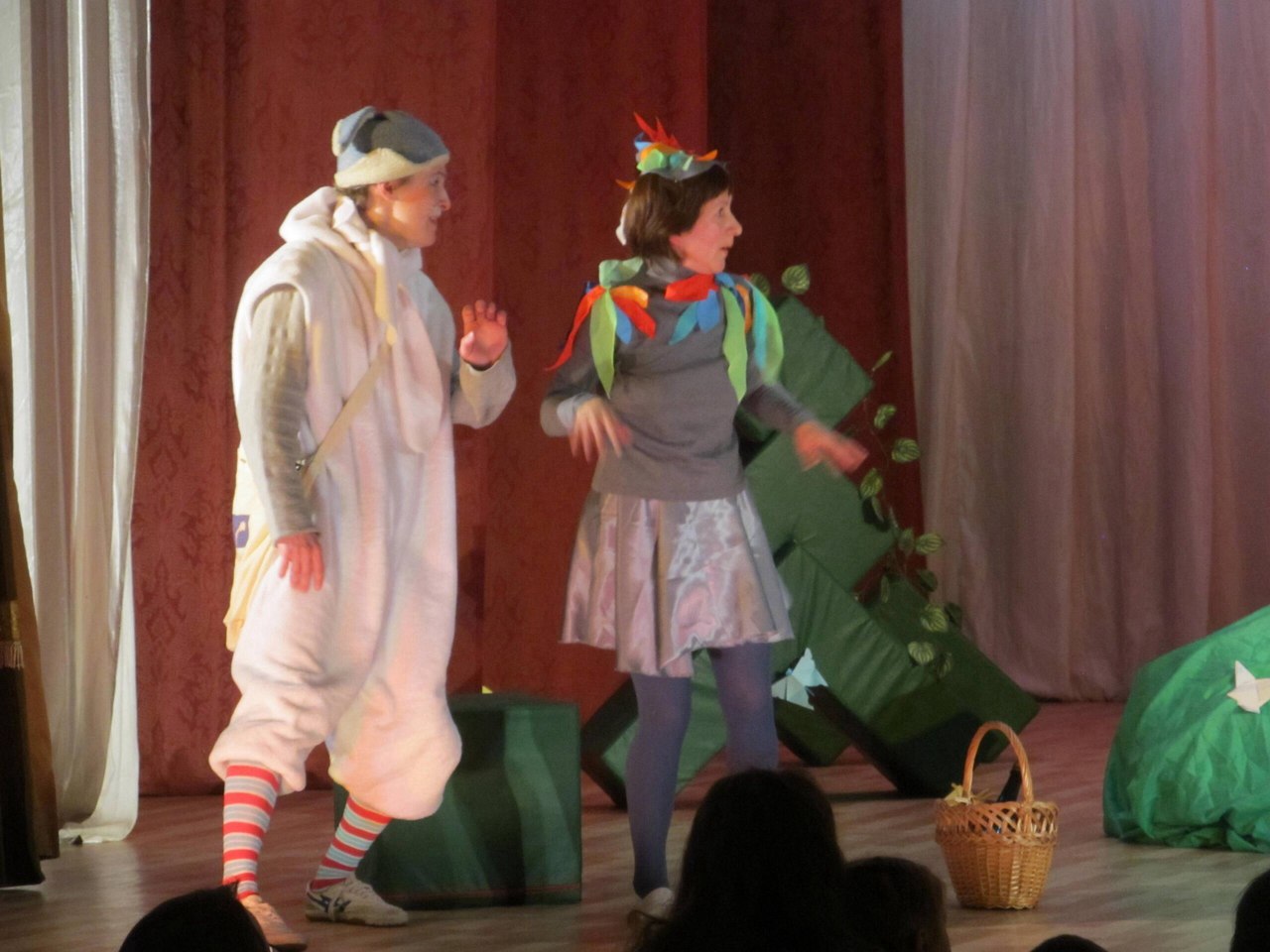 Старая сказка на новый лад. Красная Шапочка – афиша