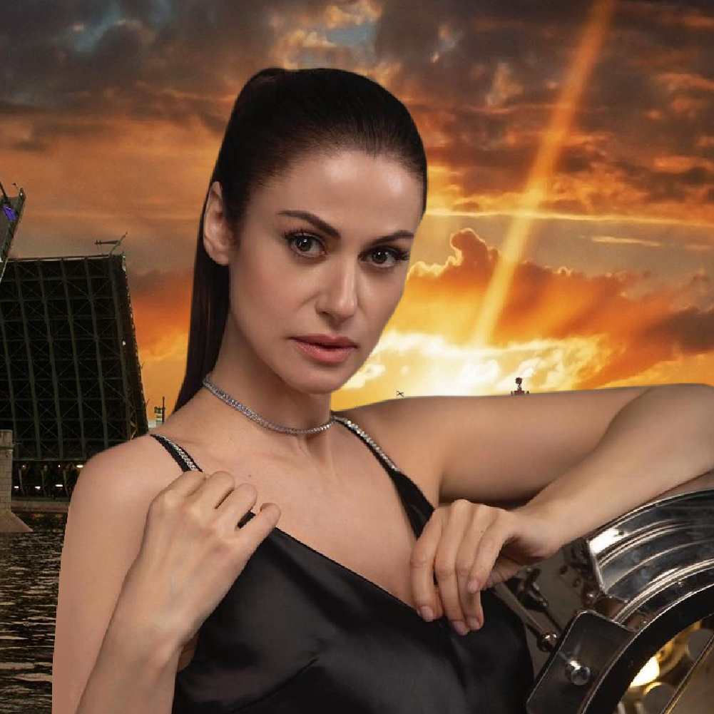 Трусикидегі әйелдерді қараңыз