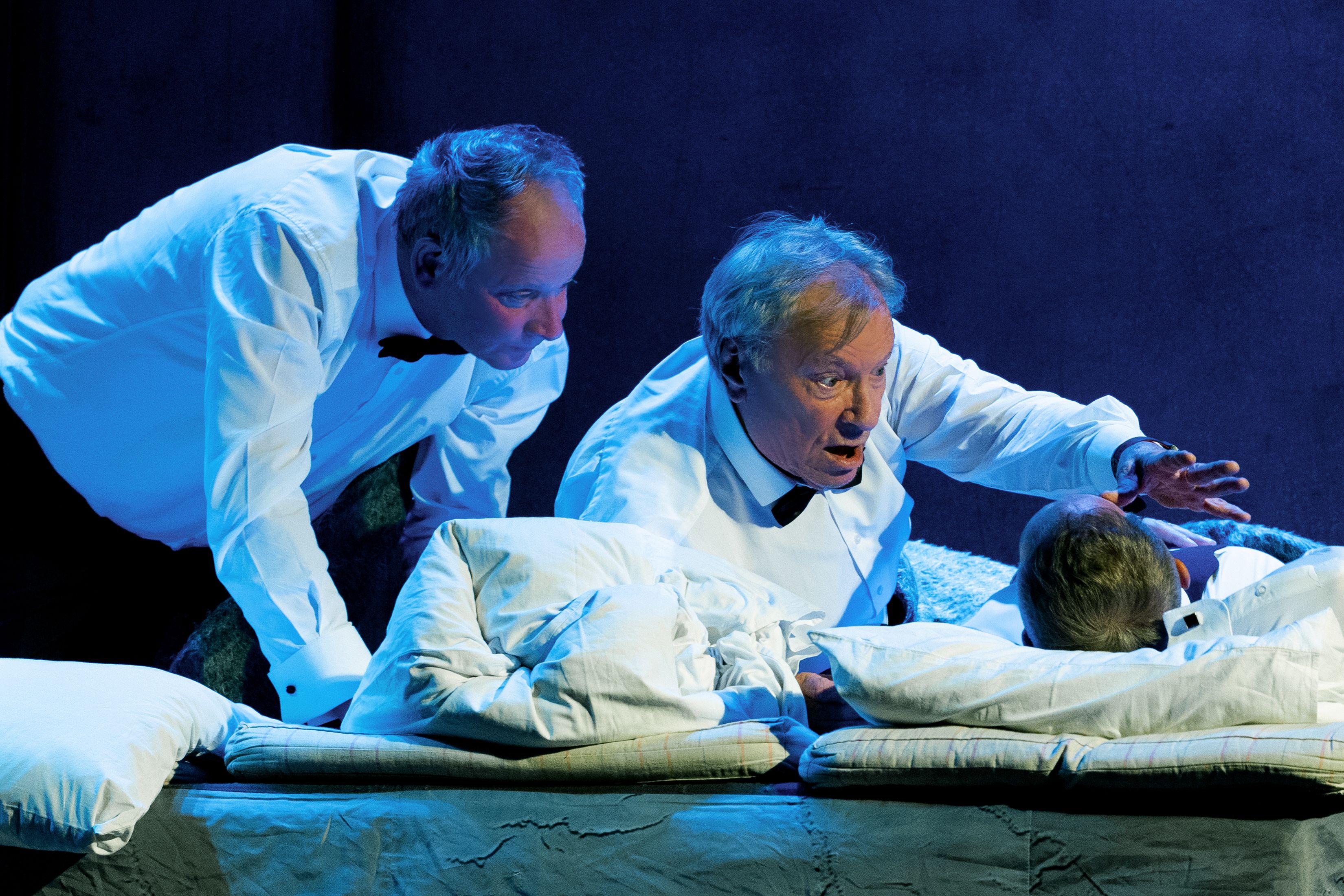 Вредные привычки – афиша