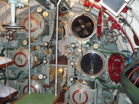 Подводная лодка Д-2 «Народоволец» – афиша